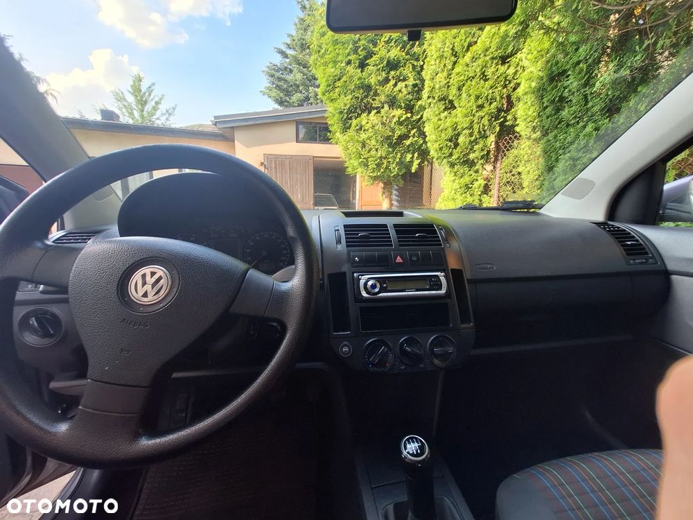 Volkswagen Polo - 8