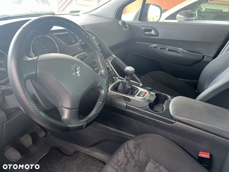 Peugeot 3008 1.6 HDi Premium - 9