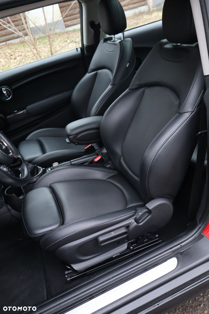 MINI Cooper Standard - 21