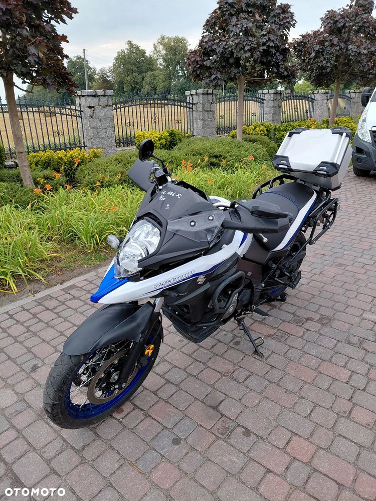 Suzuki V-STROM - 1