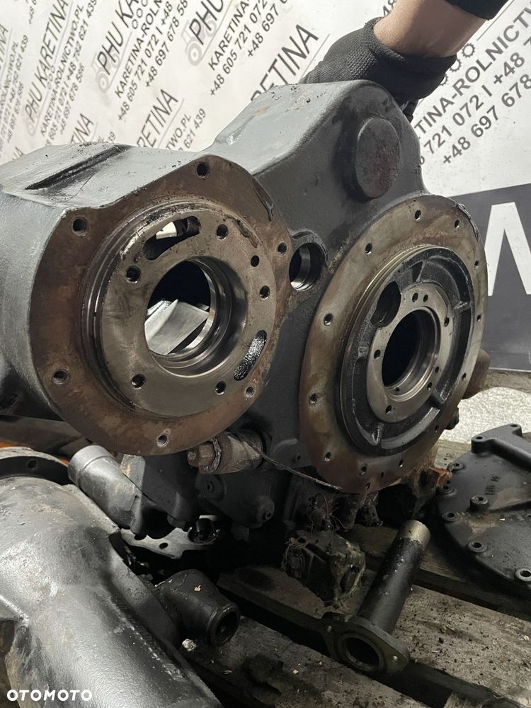 JCB Fastrac - pokrywa skrzyni biegów - 1