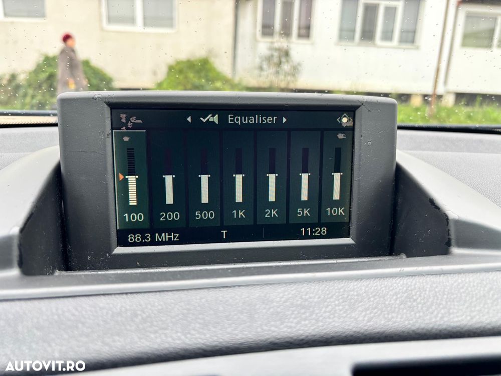 BMW Seria 1 120d DPF - 23