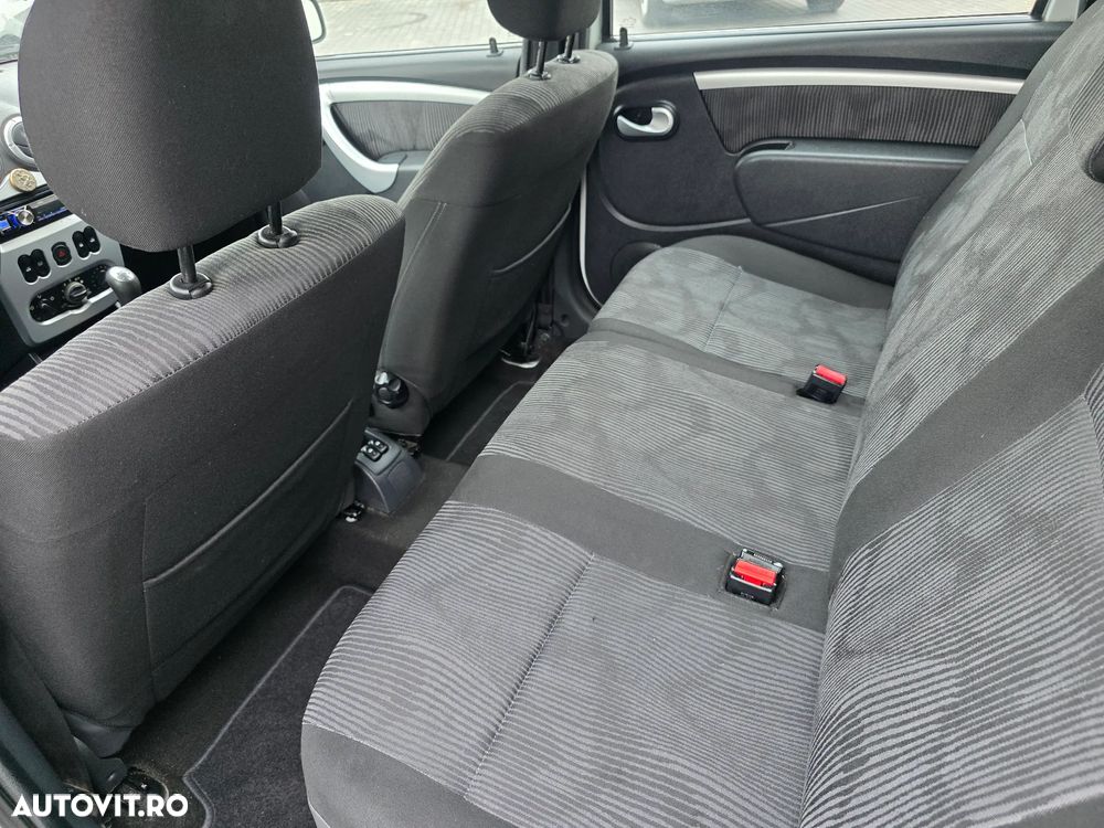 Dacia Logan MCV 1.6 16V Laureate - 11