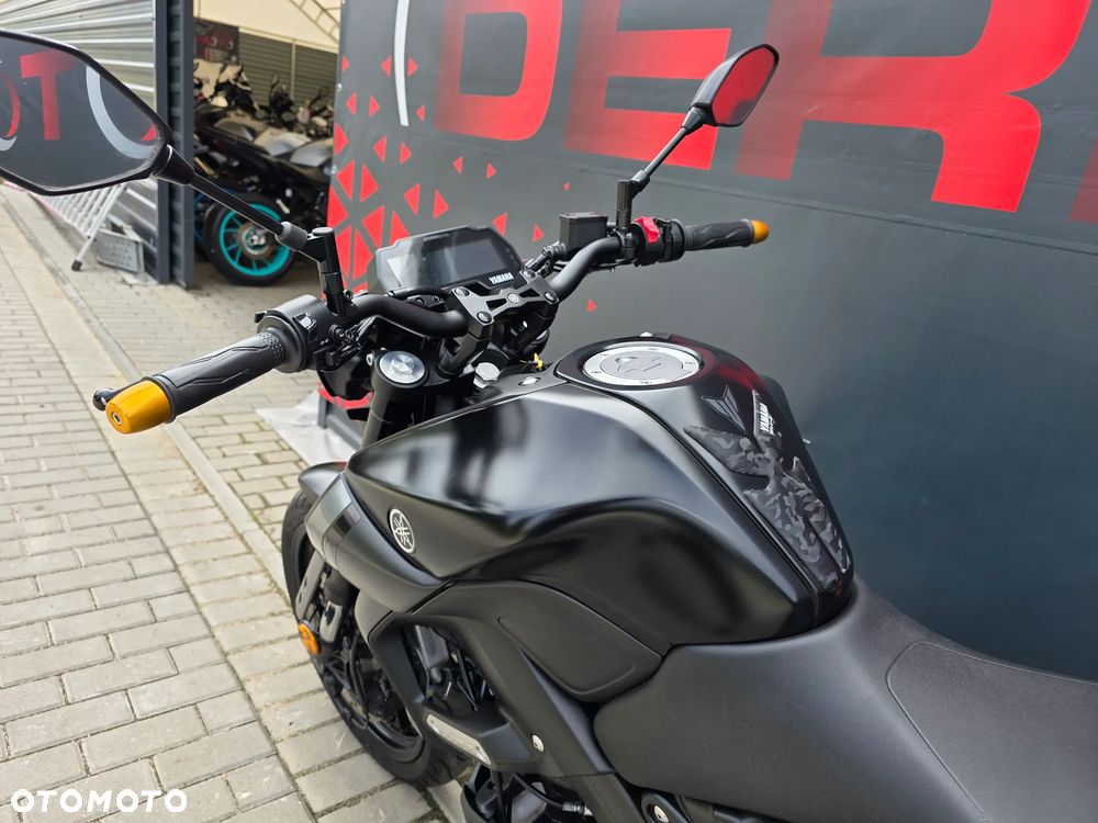 Yamaha MT - 21