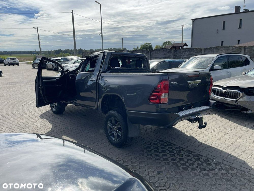 Toyota Hilux 2.8 D-4D Double Cab Live 4x4 - 4