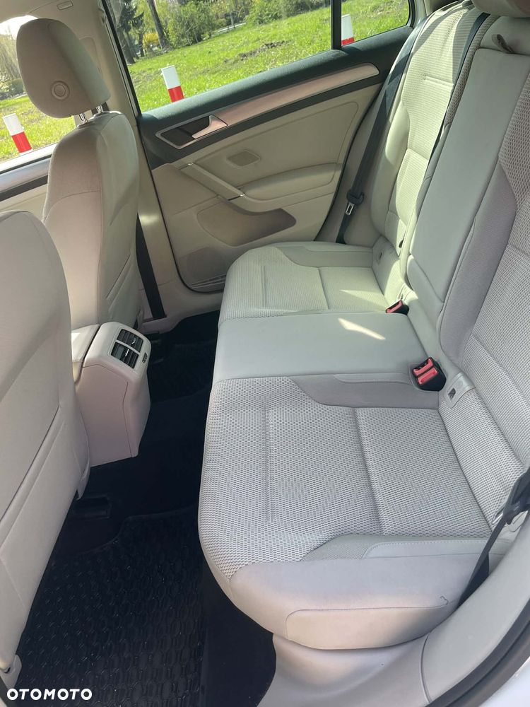 Volkswagen Golf 1.2 TSI BMT Comfortline - 18