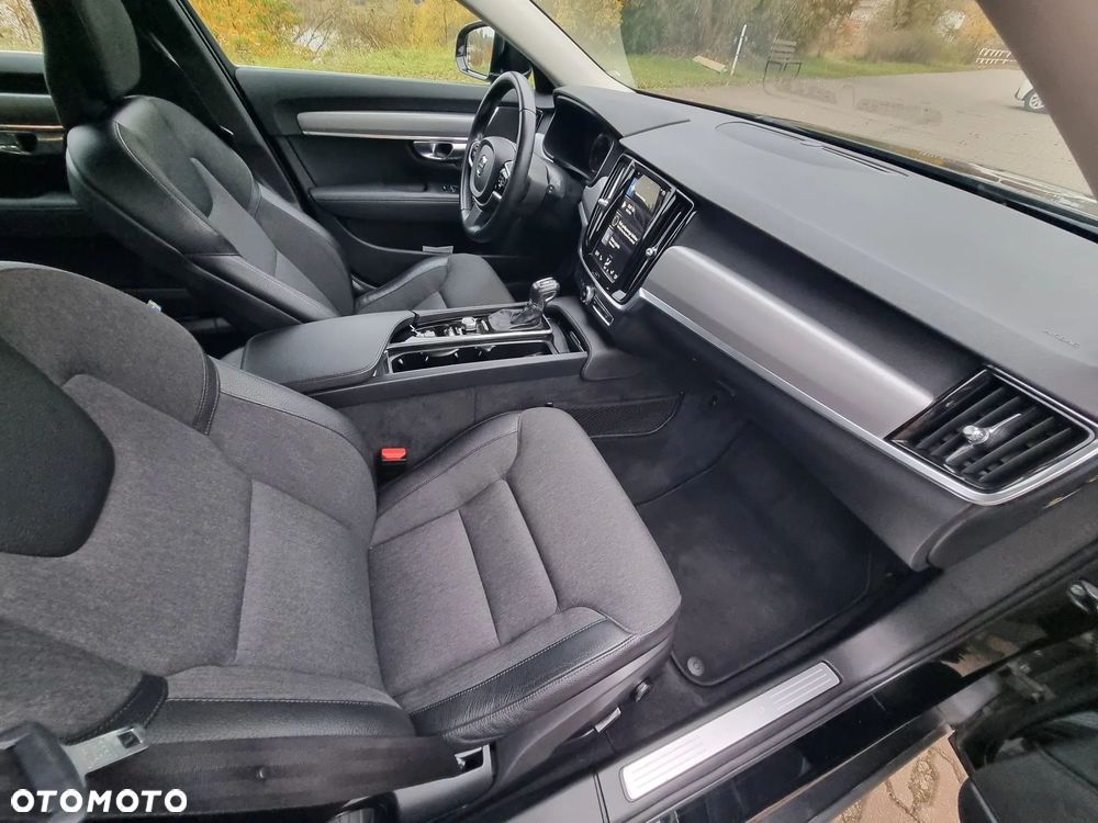 Volvo V90 D4 Geartronic Momentum Pro - 33