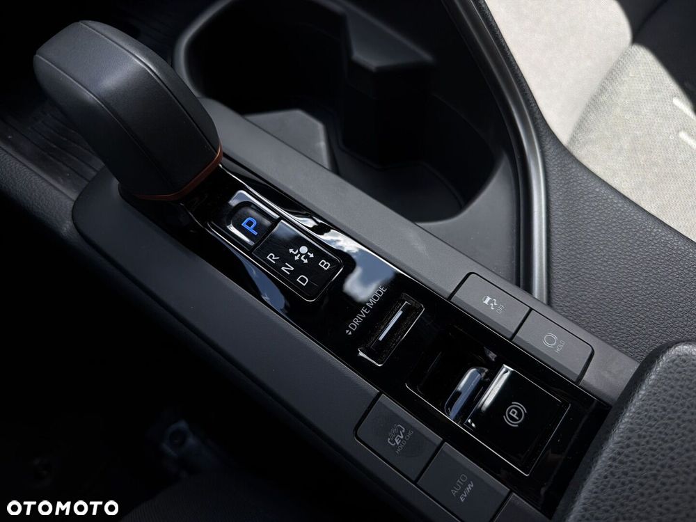 Toyota C-HR - 24