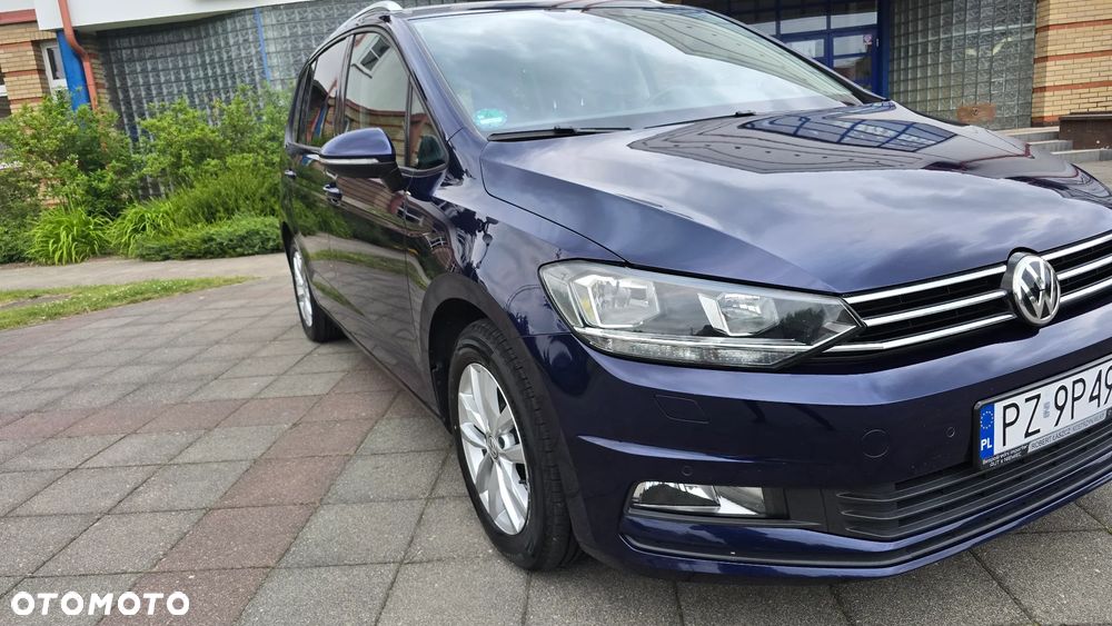 Volkswagen Touran - 17