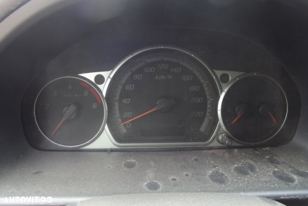 Ceasuri bord Honda CRv 2002-2006 dezmembrez Honda CRV 2 2.2ictdi 4x4 - 1