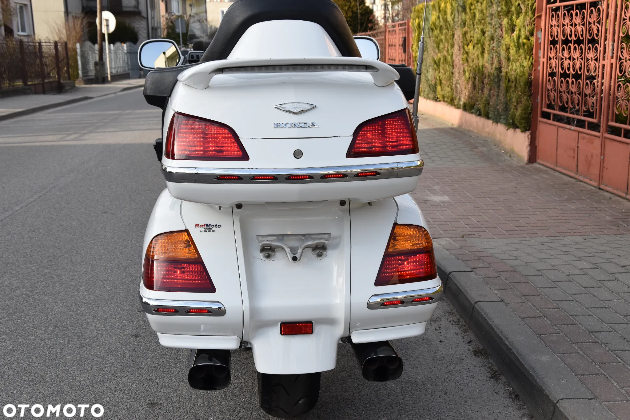 Honda GL - 9