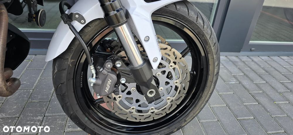 Kawasaki Versys 650 - 13