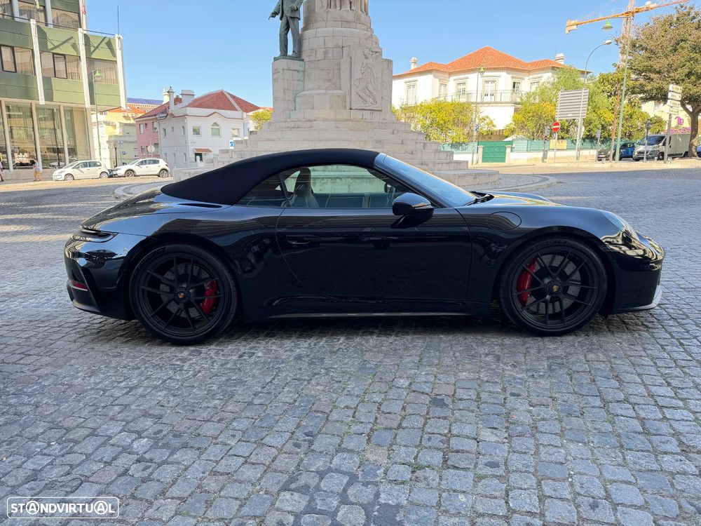 Porsche 911 (992) Carrera GTS - 3