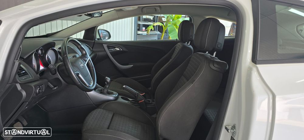 Opel Astra GTC - 16