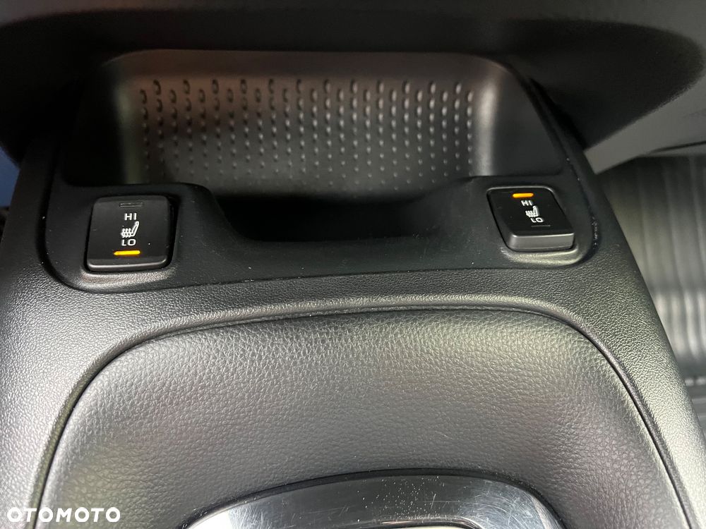 Toyota Corolla 1.8 Hybrid GPF Comfort - 33