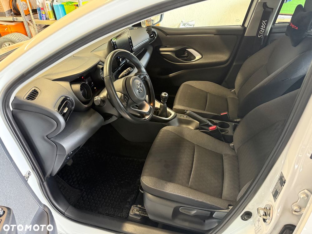 Toyota Yaris - 4