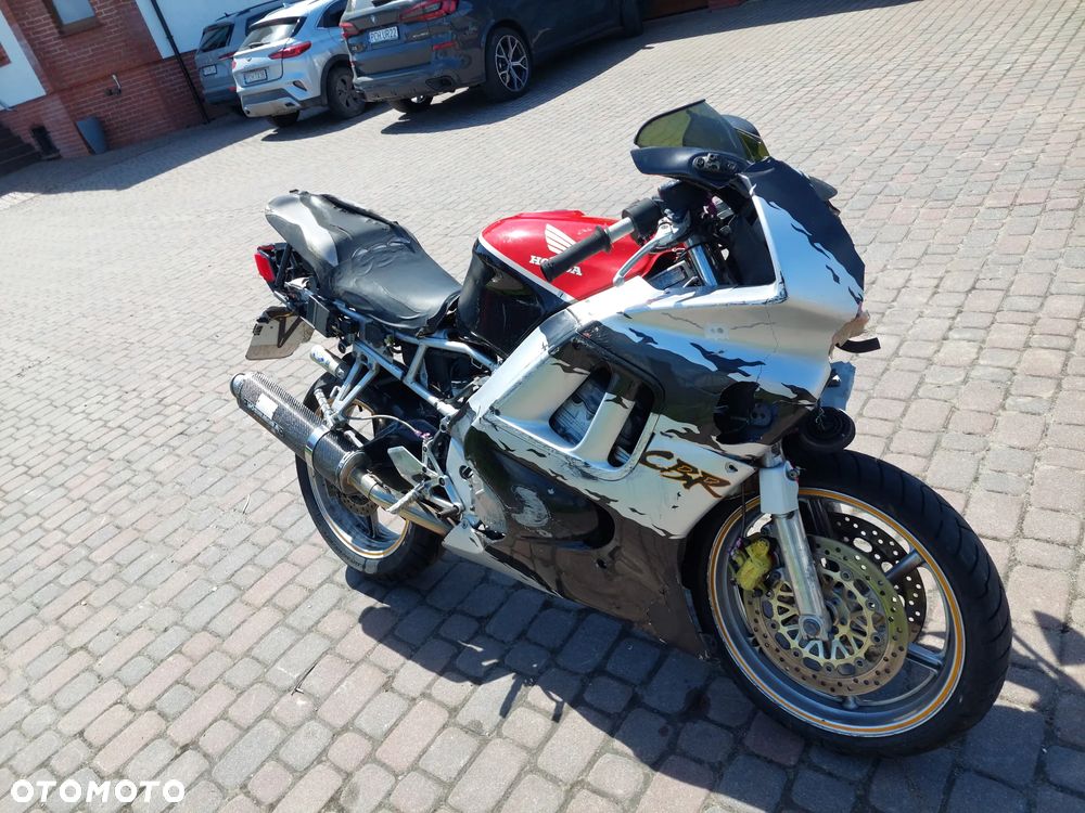 Honda CBR - 8