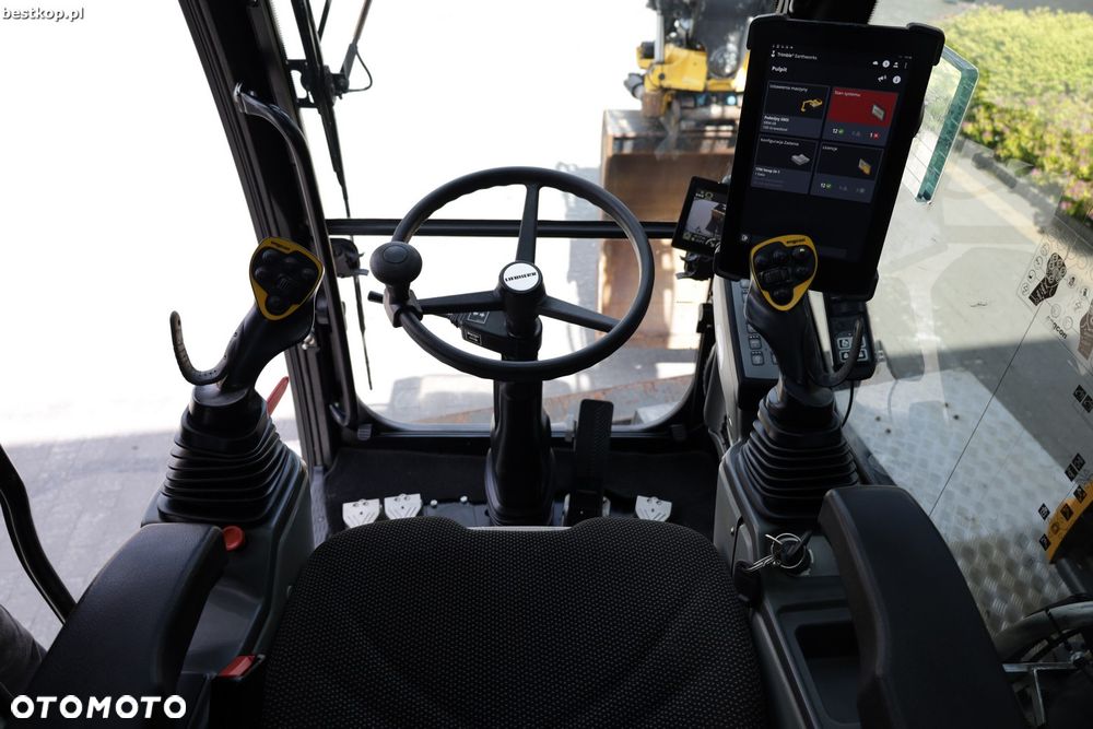 Liebherr A914 Compact - 30