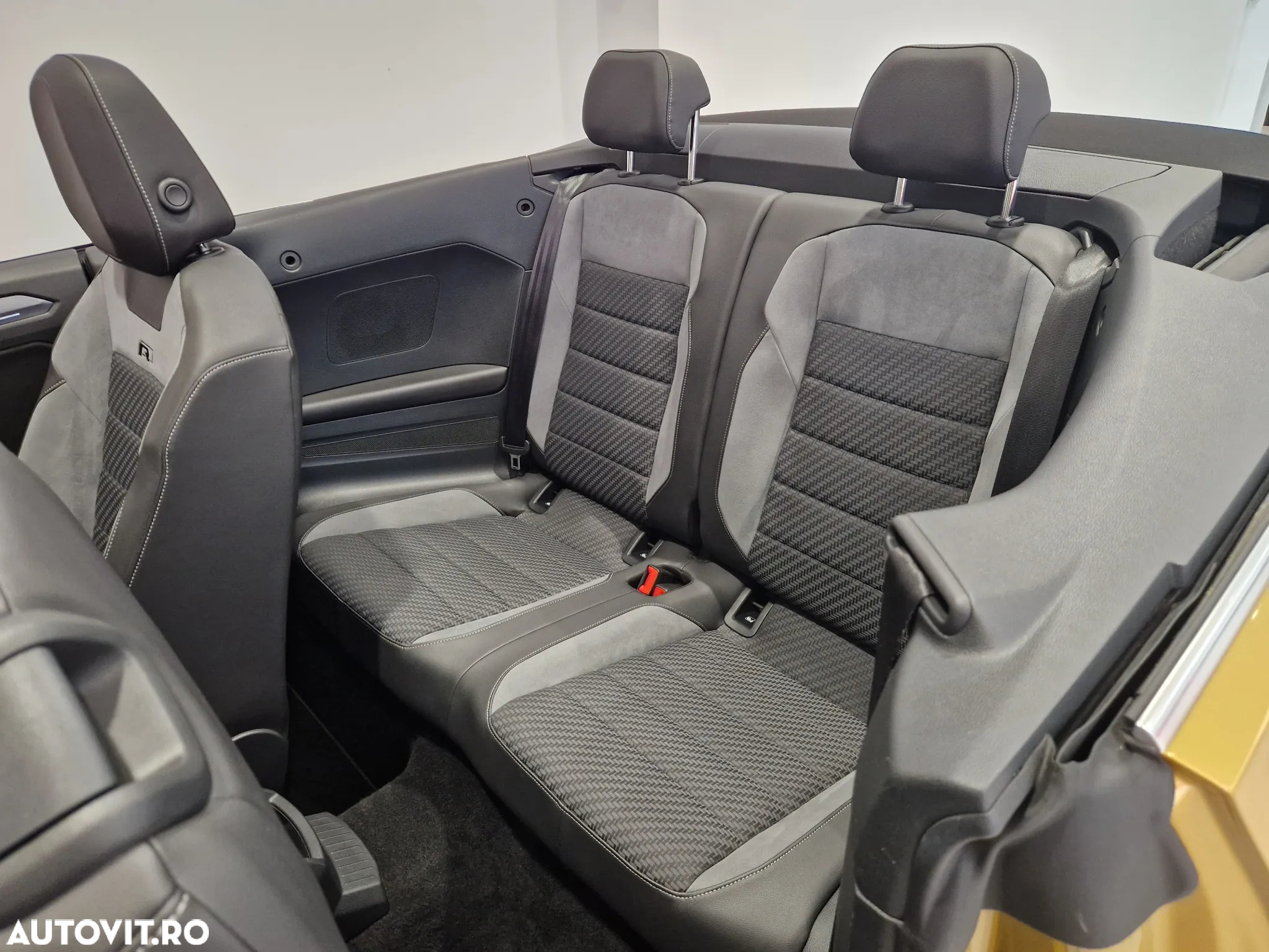 Volkswagen T-ROC Cabriolet 1.5 TSI OPF DSG R-Line - 14