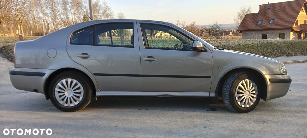 Skoda Octavia 1.6 Tour Classic - 4