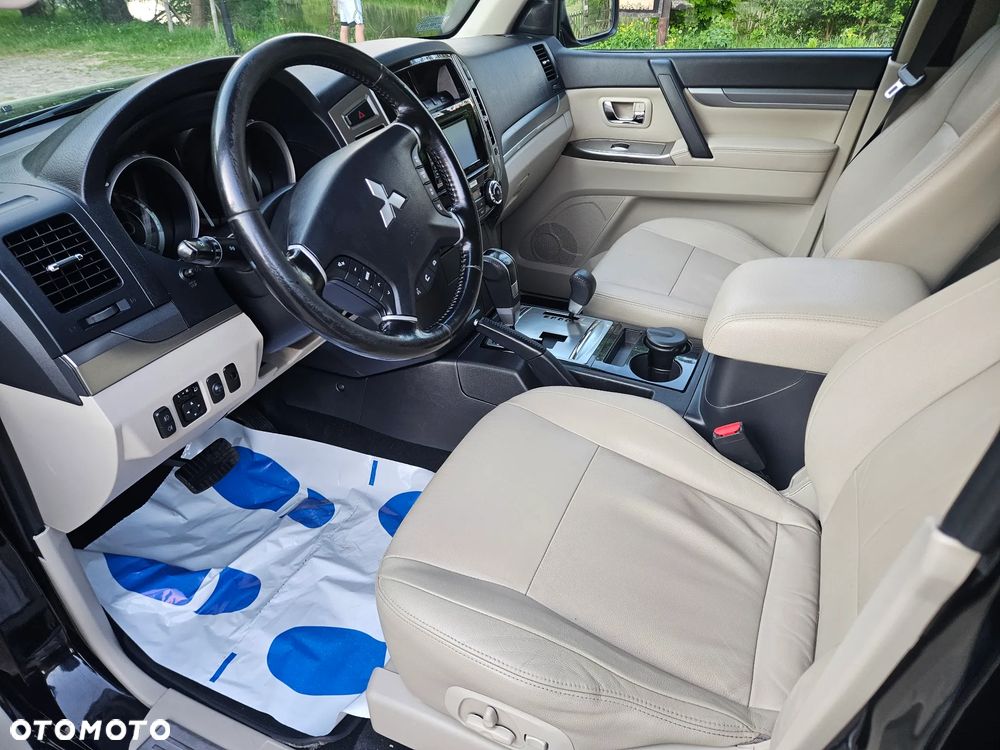 Mitsubishi Pajero 3.2 DID Instyle EU6 - 27