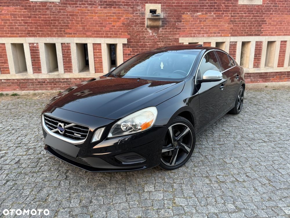Volvo S60 T6 AWD R-Design - 1