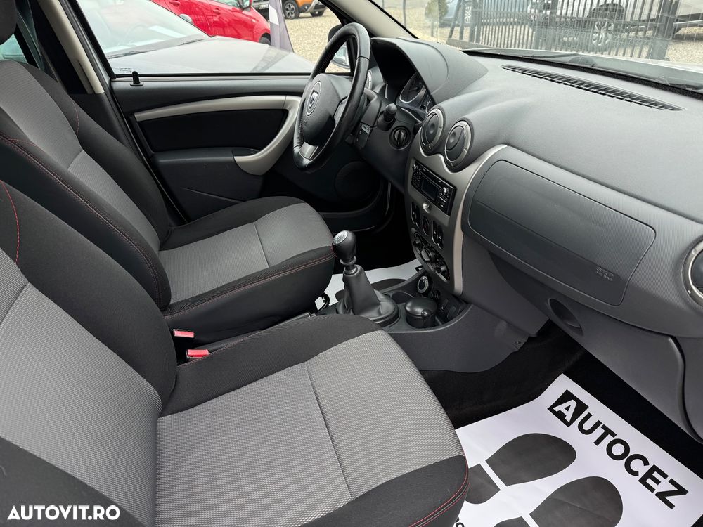 Dacia Duster 1.5 dCi 4x4 Prestige - 11