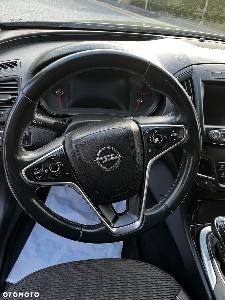 Opel Insignia - 12