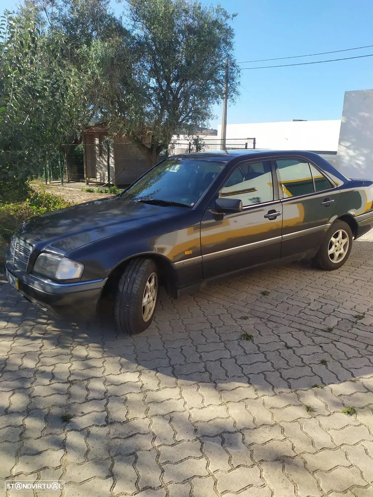 Mercedes-Benz C 220 D Elegance - 2
