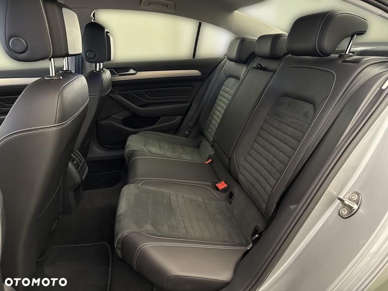 Volkswagen Passat 1.5 TSI EVO Elegance DSG - 20