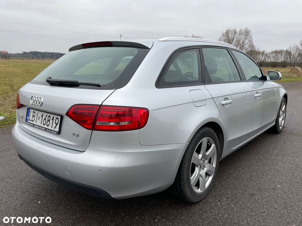 Audi A4 Avant 2.0 TDI Limited Edition - 5