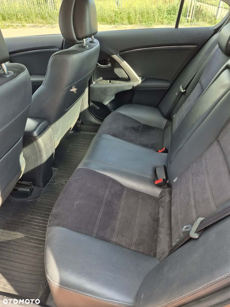 Toyota Avensis 1.8 Premium - 5