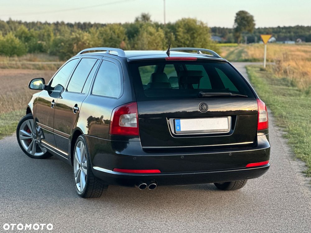 Skoda Octavia 2.0 TDI CR DPF DSG RS - 16