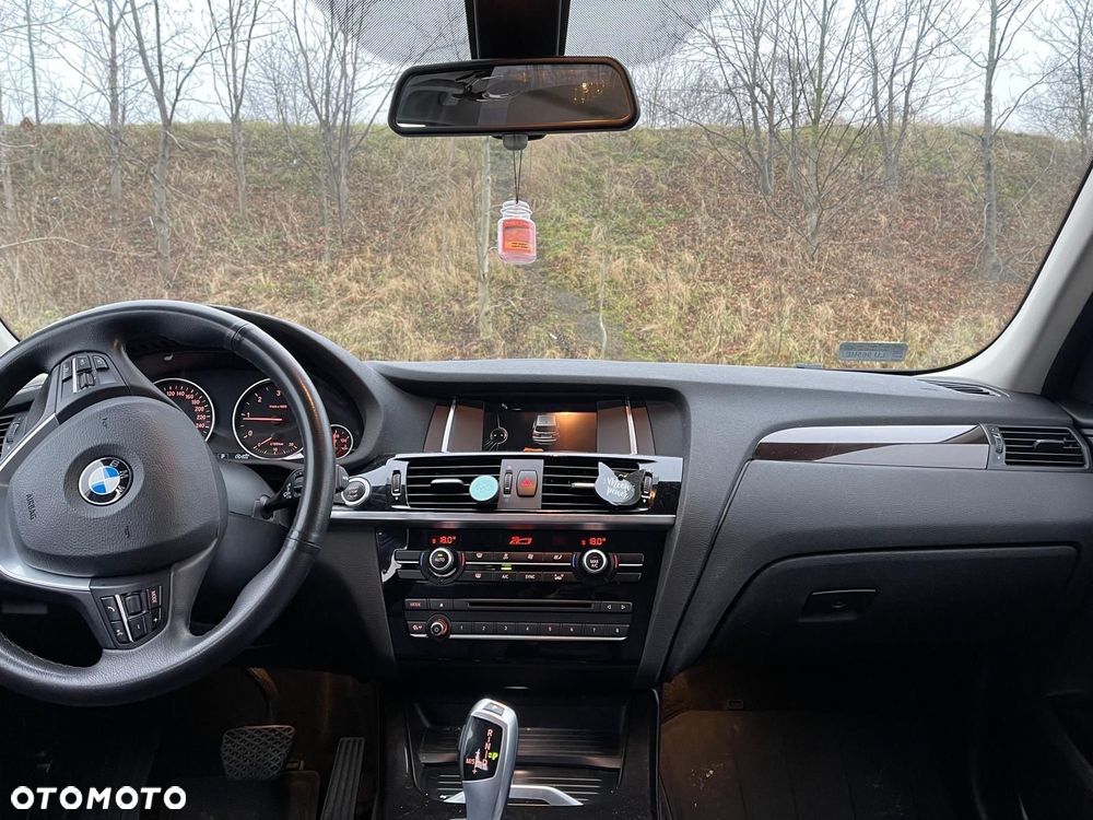 BMW X3 sDrive18d - 9