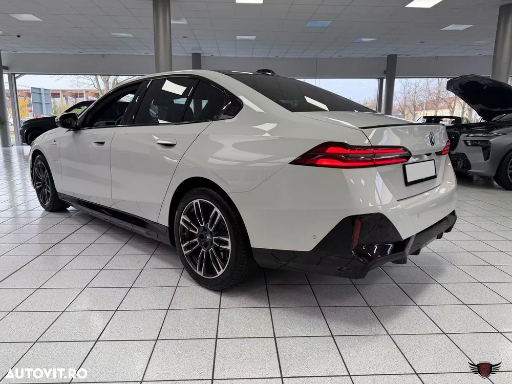 BMW Seria 5 550e xDrive Aut. - 4