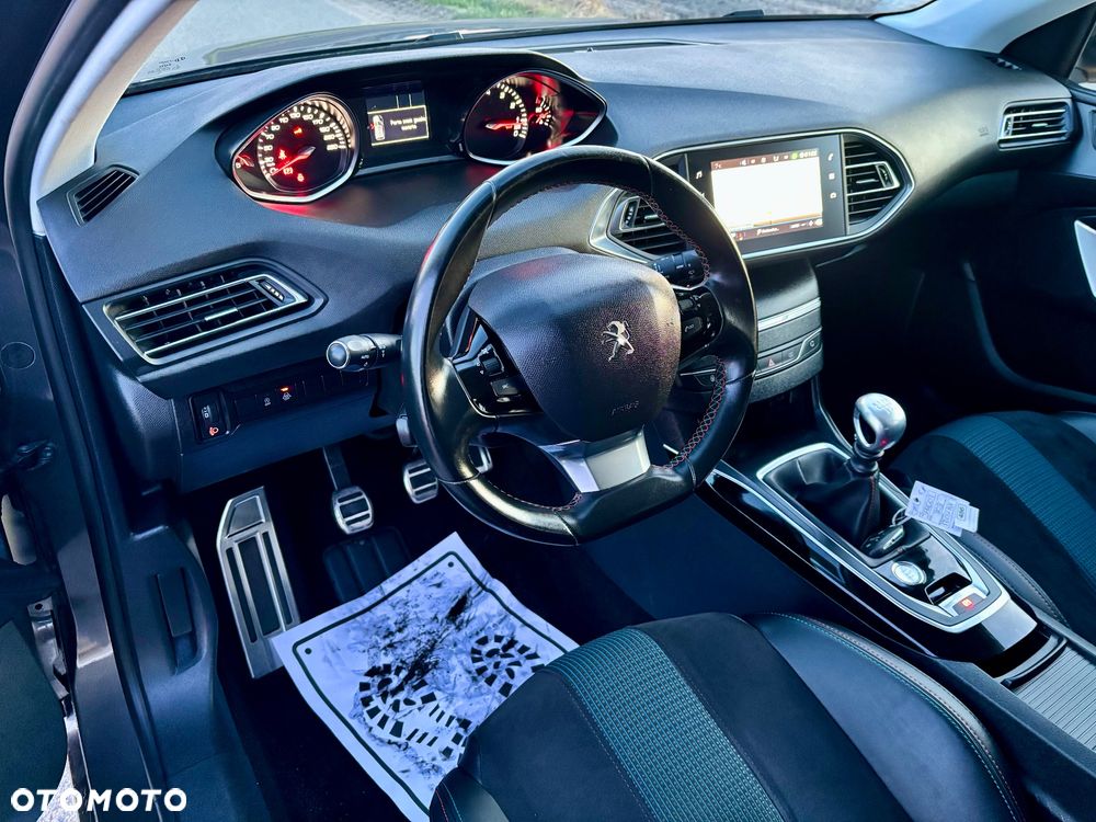 Peugeot 308 1.2 PureTech Allure S&S - 14