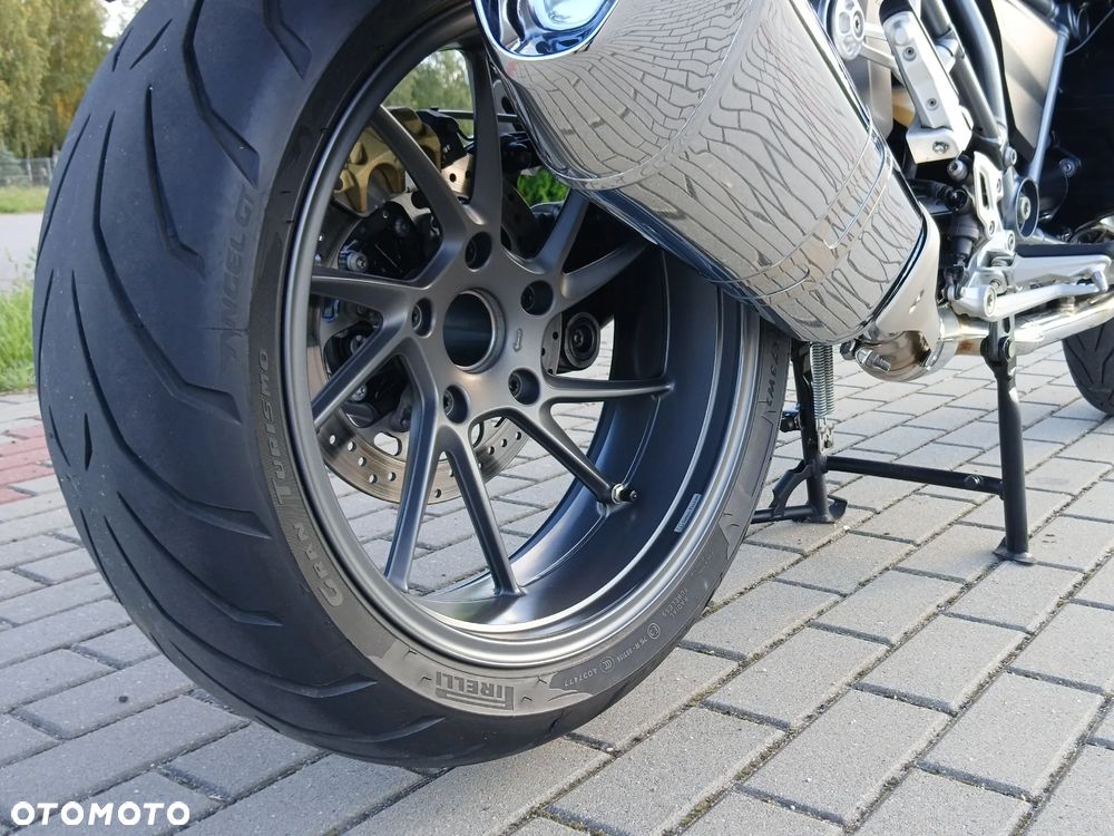 BMW R - 9