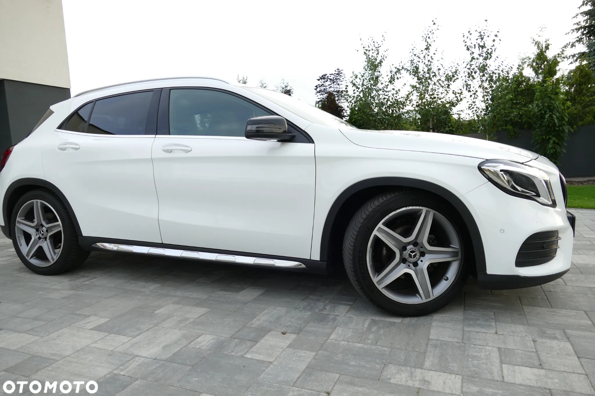 Mercedes-Benz GLA 200 AMG Line - 8