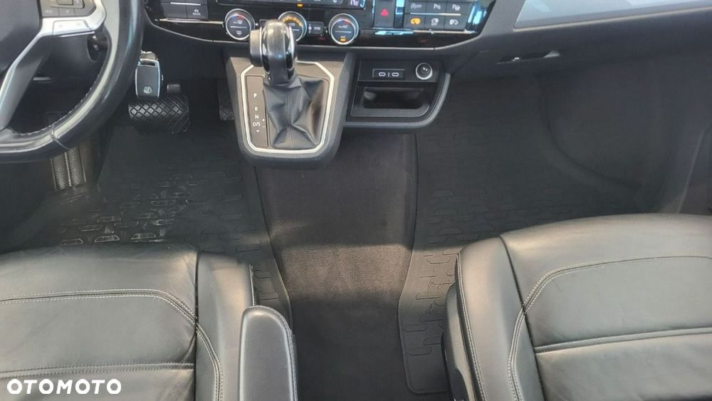Volkswagen Multivan - 17