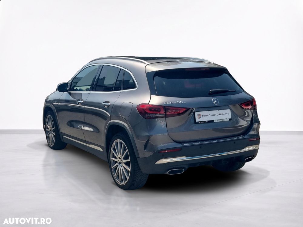 Mercedes-Benz GLA - 7