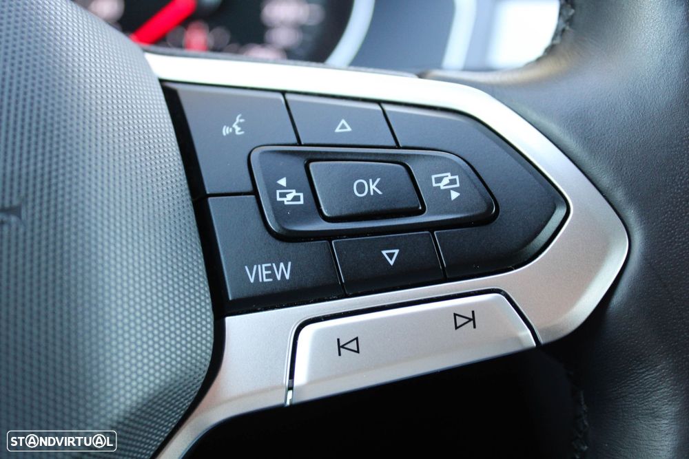 VW Passat Variant 2.0 TDi Business DSG - 34