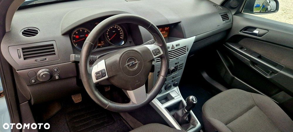 Opel Astra - 25