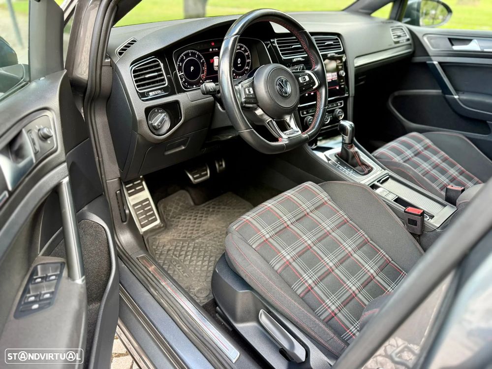VW Golf GTI 2.0 TSI OPF DSG Performance - 2