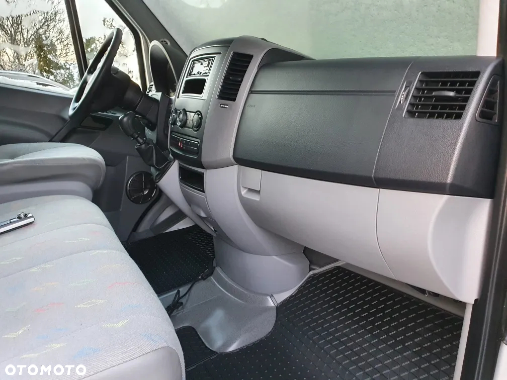 Volkswagen CRAFTER  2,5 TDI - 11