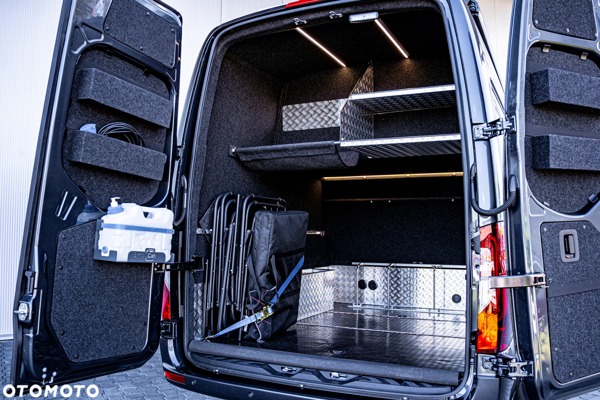 Mercedes-Benz Sprinter - 32