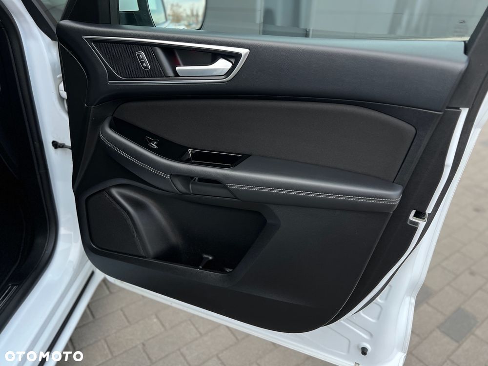 Ford S-Max 2.0 TDCi Titanium PowerShift - 38