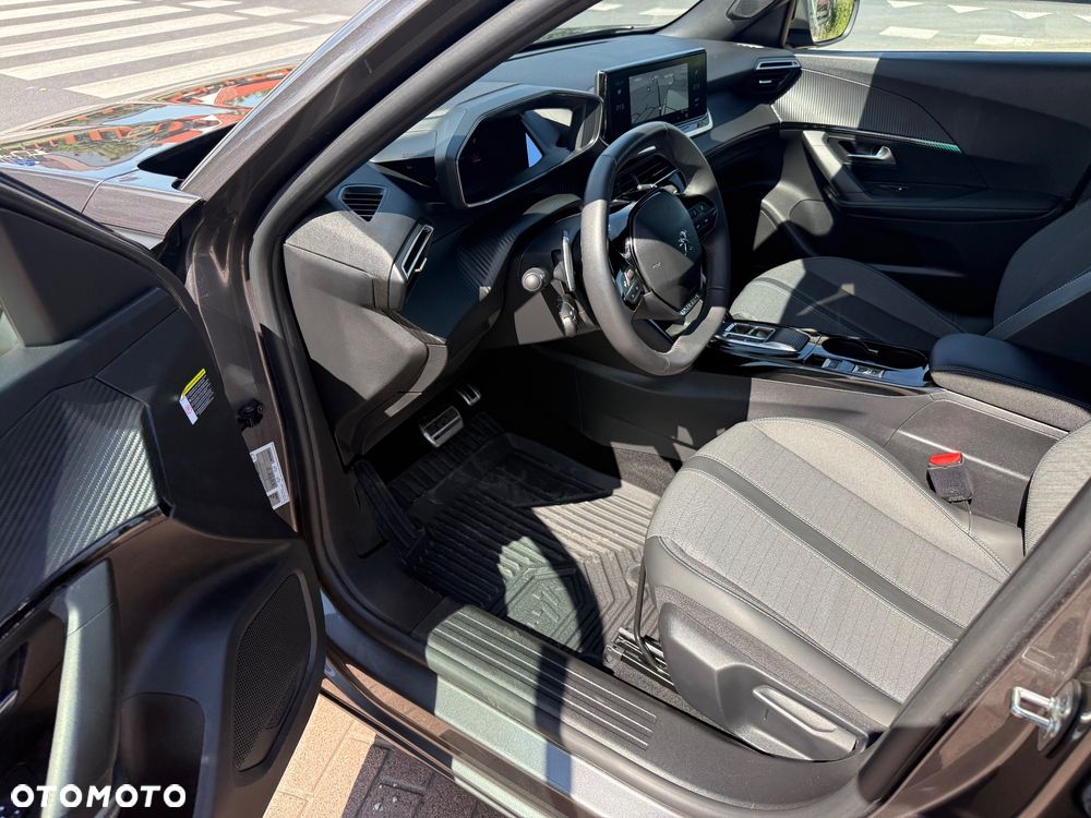 Peugeot 2008 PureTech 130 Stop&Start EAT6 Black Edition - 12