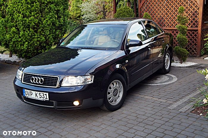 Audi A4 Limousine - 10