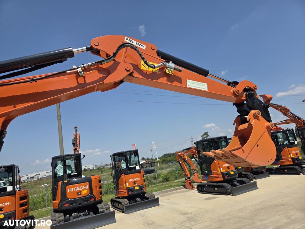 Hitachi ZX26U-6, 2,7tone, 2025, 995h, CUPLA RAPIDA HIDRAULICA+3 CUPE NOI, inst picon pe brate, senile cauciuc 90% ok, latime 1,5m, adancime sapare 3m, ridica 1,7tone, posibilitate leasing 4 ani, CA NOU-PROMOTIE 31.900 EUR+Tva - 25