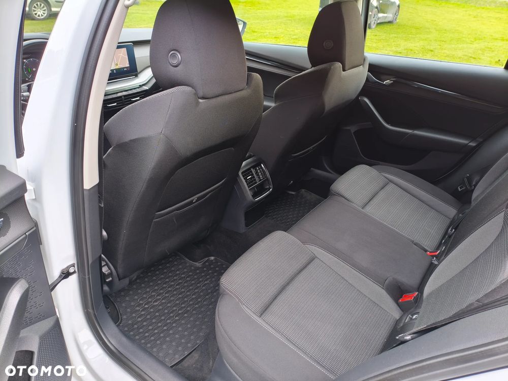 Skoda Octavia 2.0 TDI DSG Style - 12